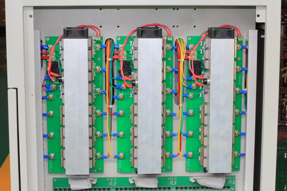 3 Phase 100KVA SCR Static AVR